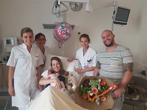 Feestelijke geboorte van Vienna, de 1000ste baby van 2017