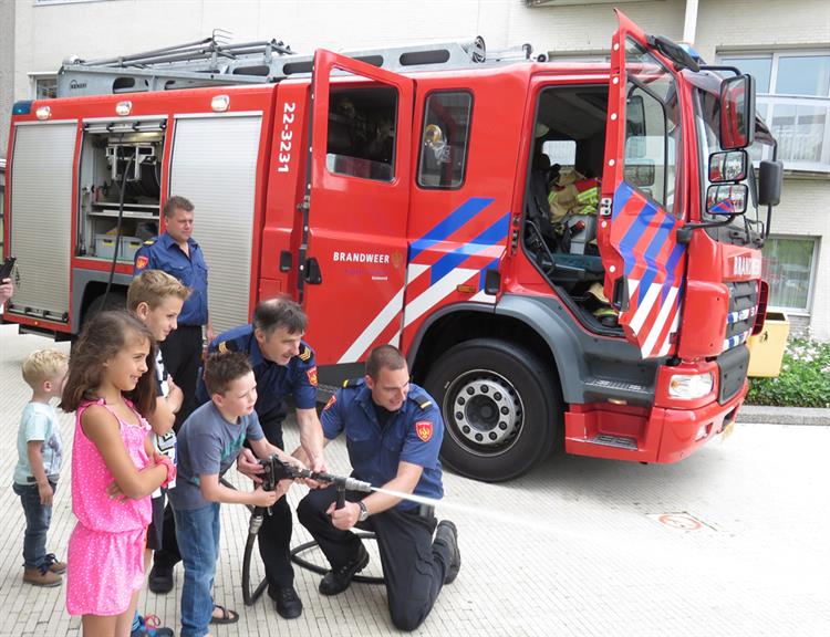 Verrassingsbezoek brandweer Helmond