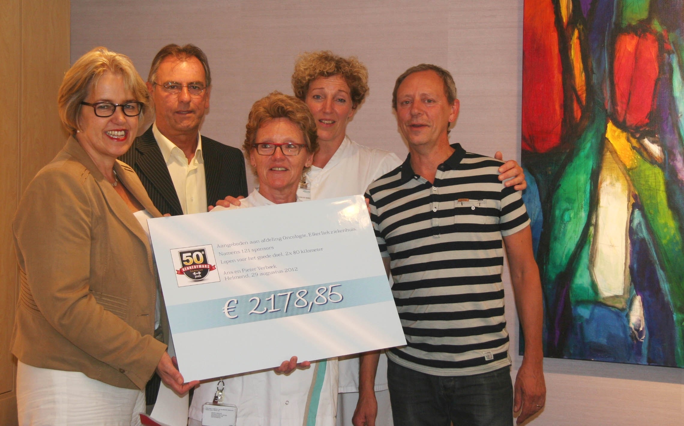 Overhandiging cheque afdeling Oncologie