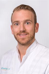 Dr. J. van de Ven Dr. J. van de Ven